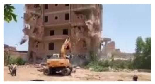 إزالة أعلى برج بعين شمس بمحافظة القاهرة بحفار لتنفيذ قرار الإزالة