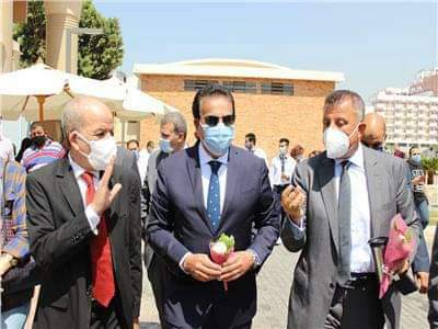 وزير التربية والتعليم العالي يتفقد أعمال التنسيق بجامعة عين شمس. 