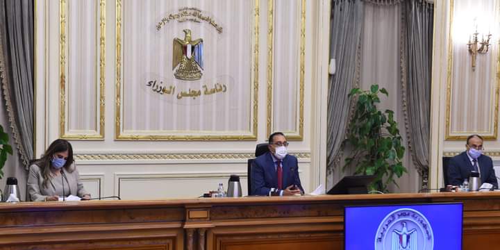 رئيس الوزراء يتابع موقف المشروعات التنموية والخدمية الجارى تنفيذها فى محافظة دمياط