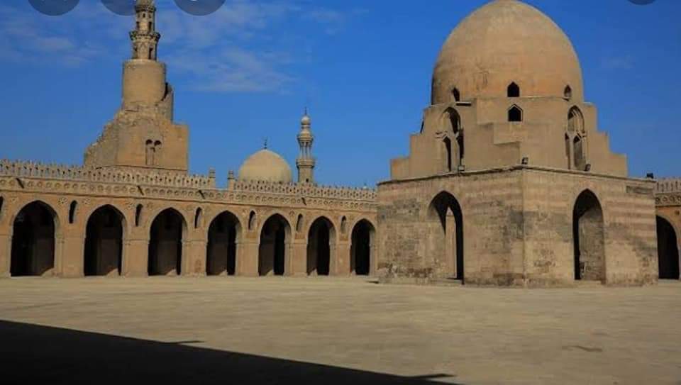 العمارة والفنون فى مصر فى العصر الطولونى