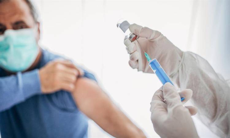 وزارة الصحة تطلق موقع لحجز لقاح ضد فيروس كورونا