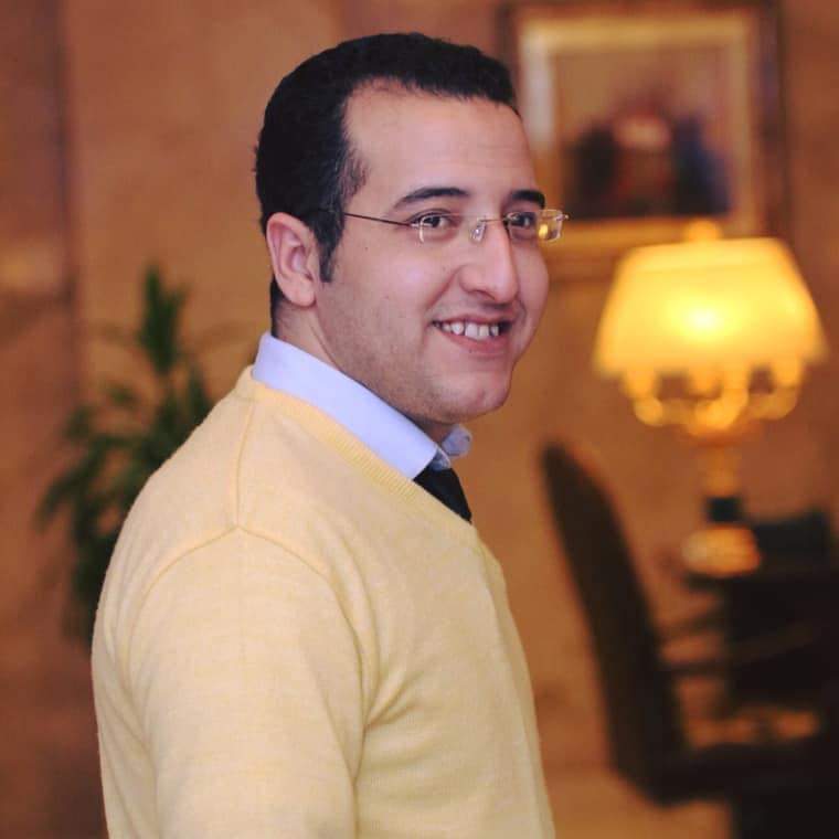 يتقدم موقع  وجريدة عشموذيع بتهنئة صاحب الامتياز " محمد عشماوى"  بعيد ميلاده