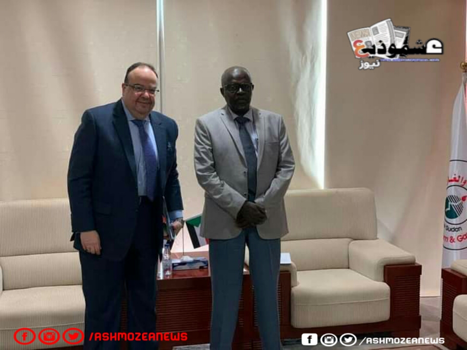 لقاء السفير حسام عيسى مع وزير الطاقة والنفط السوداني. 