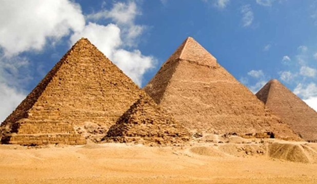 مدينة الأهرامات في مصر